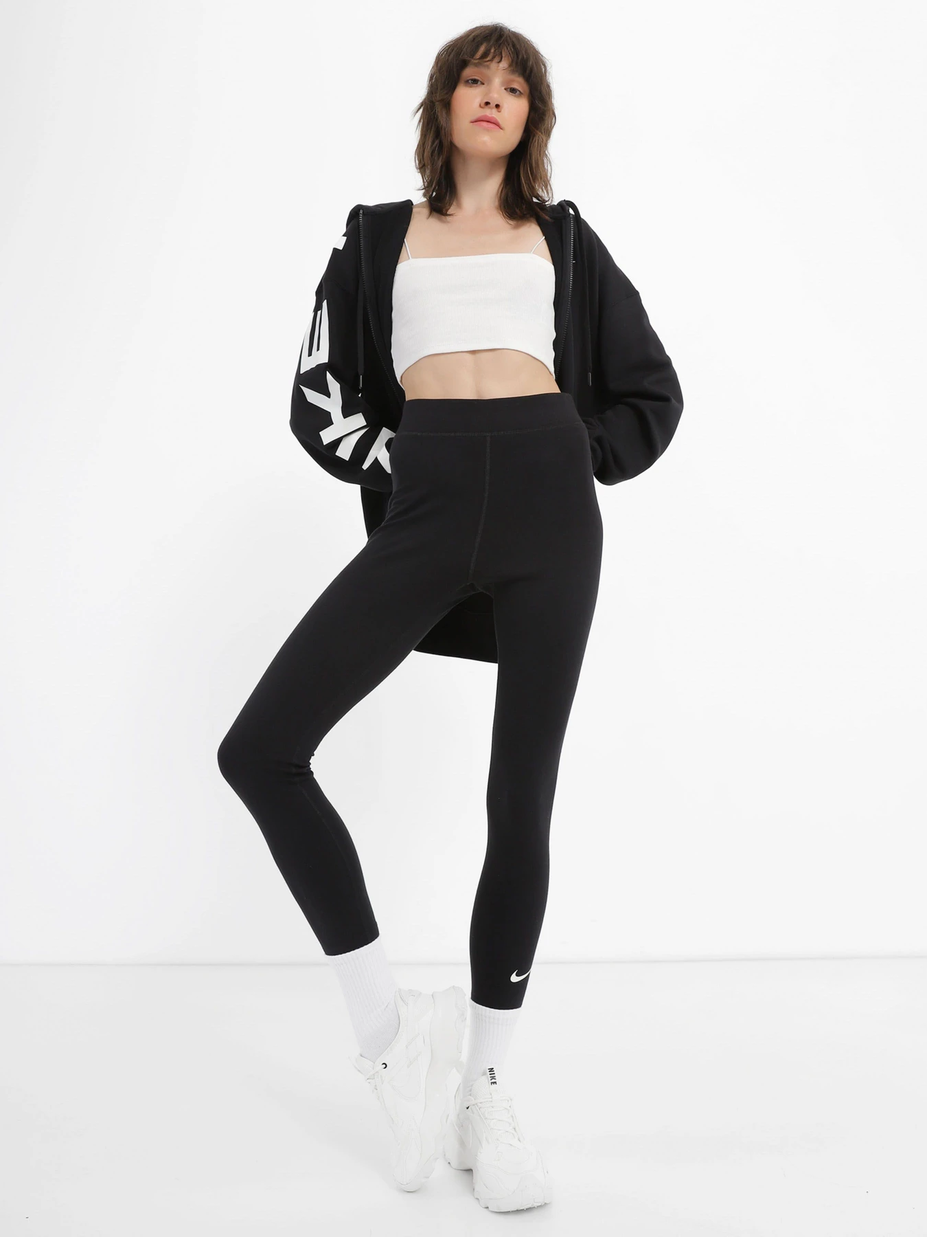 Брюки NIKE модель DV7789-010 Брюки NIKE модель DV7789-010 Фото