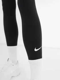 Брюки NIKE модель DV7789-010 Фото