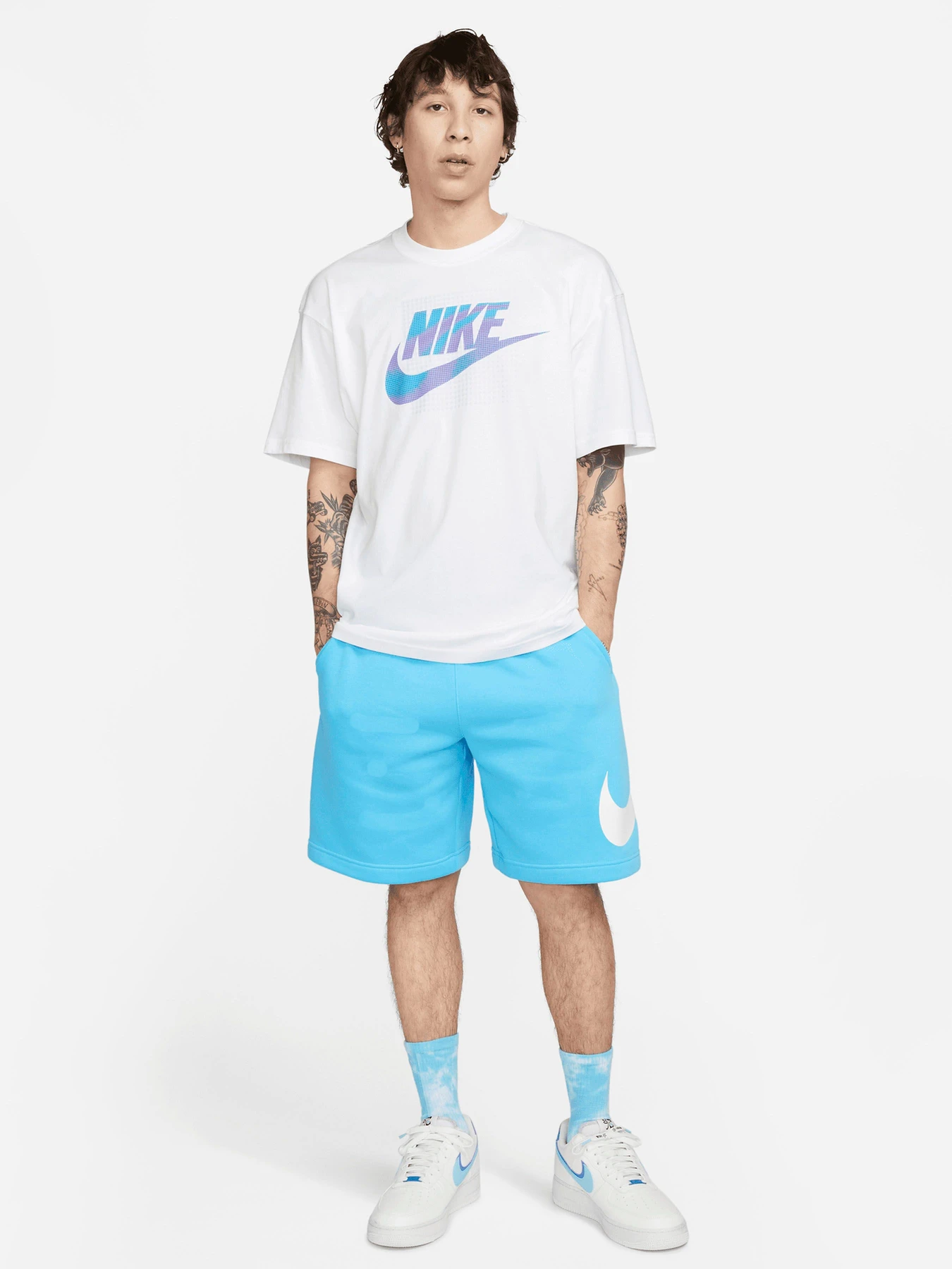 Футболки и поло NIKE модель DZ2997-100 Футболки и поло NIKE модель DZ2997-100 Фото