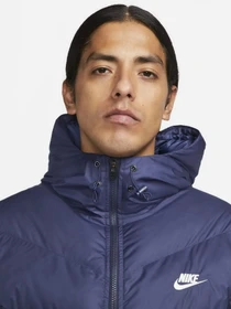 Куртки и дубленки NIKE модель FB8185-410 Фото