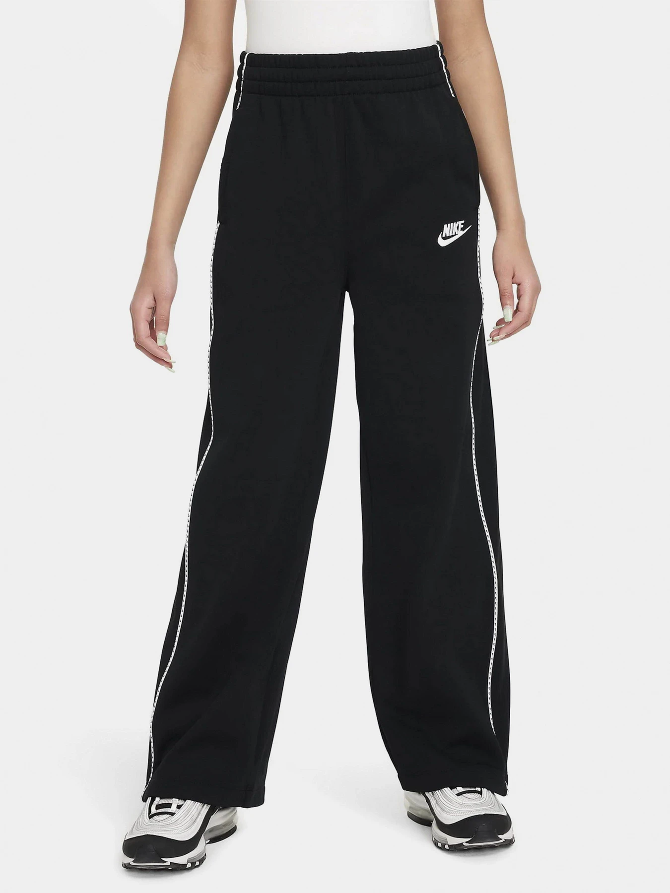 Костюмы NIKE модель FD2948-010 Костюмы NIKE модель FD2948-010 Фото