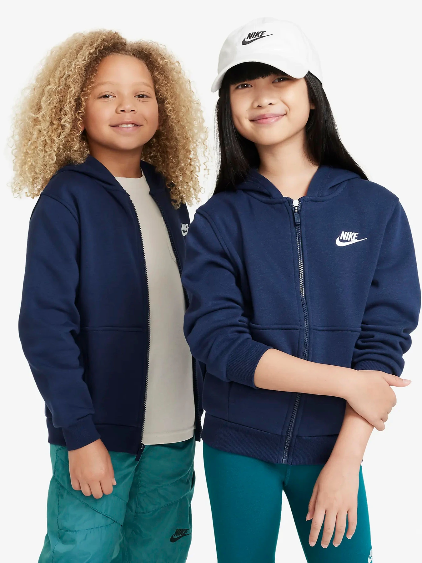 Худи и свитшоты NIKE модель FD3004-410 Худи и свитшоты NIKE модель FD3004-410 Фото