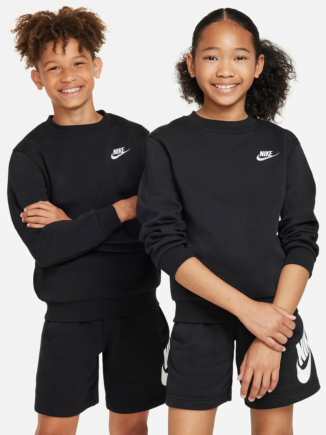 Худи и свитшоты NIKE модель FD3006-010 Худи и свитшоты NIKE модель FD3006-010 Фото