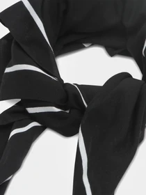 Шарфы и платки Calvin Klein модель K60K610915-BDS Фото