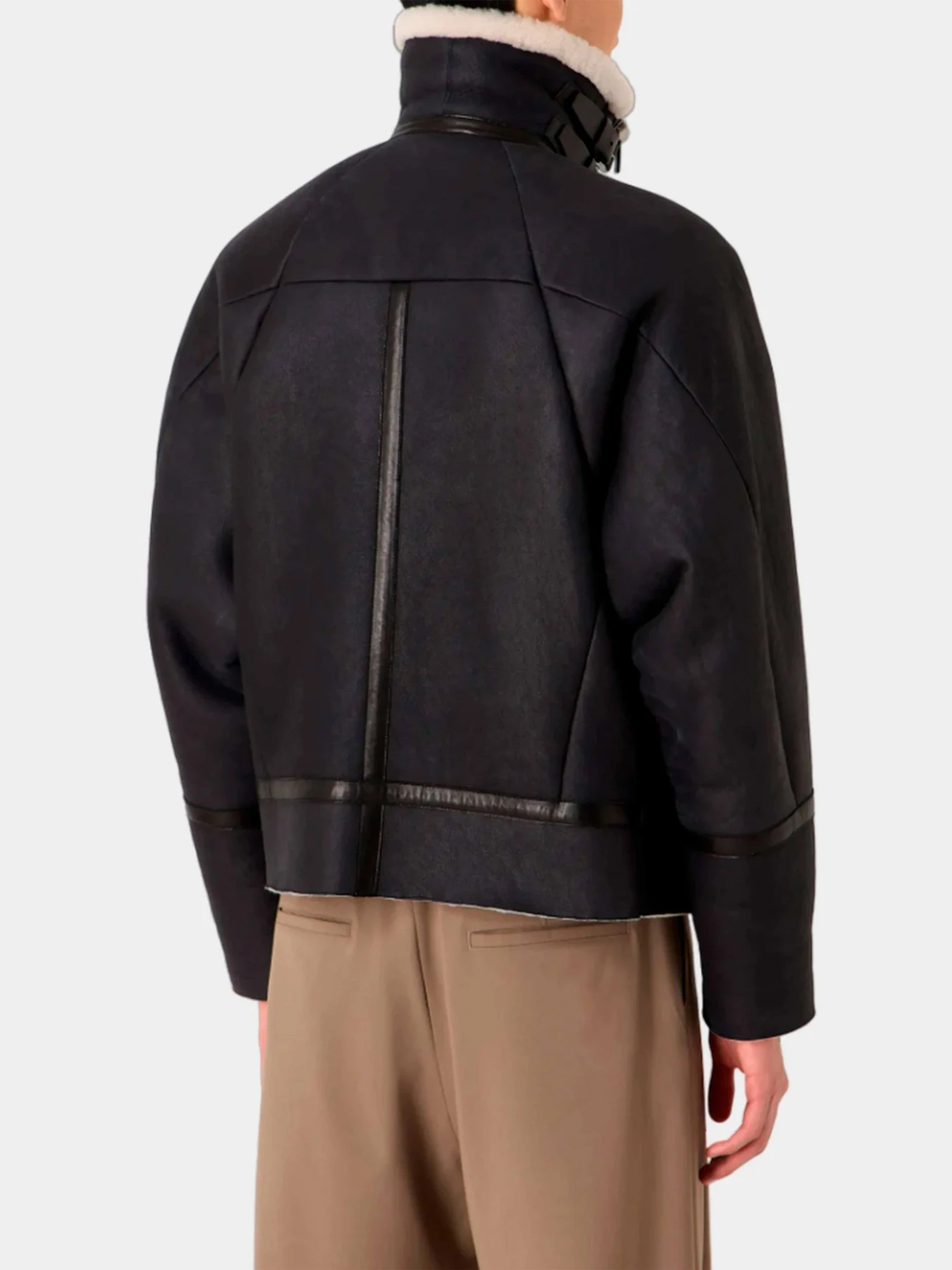 Куртки и дубленки Emporio Armani модель H41R88-E1P88-999 Куртки и дубленки Emporio Armani модель H41R88-E1P88-999 Фото