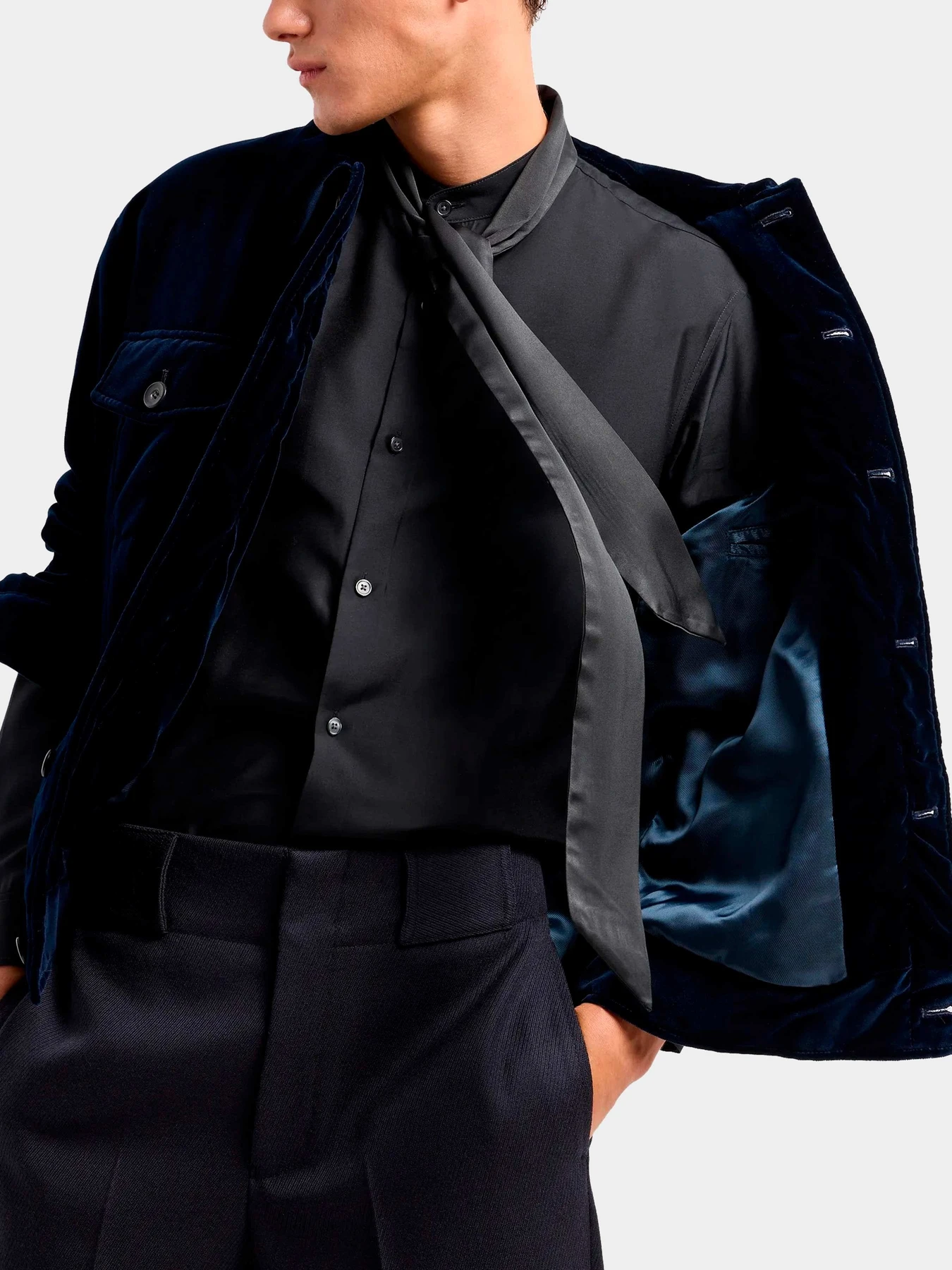 Куртки и дубленки Emporio Armani модель H41R30-E1832-922 Куртки и дубленки Emporio Armani модель H41R30-E1832-922 Фото