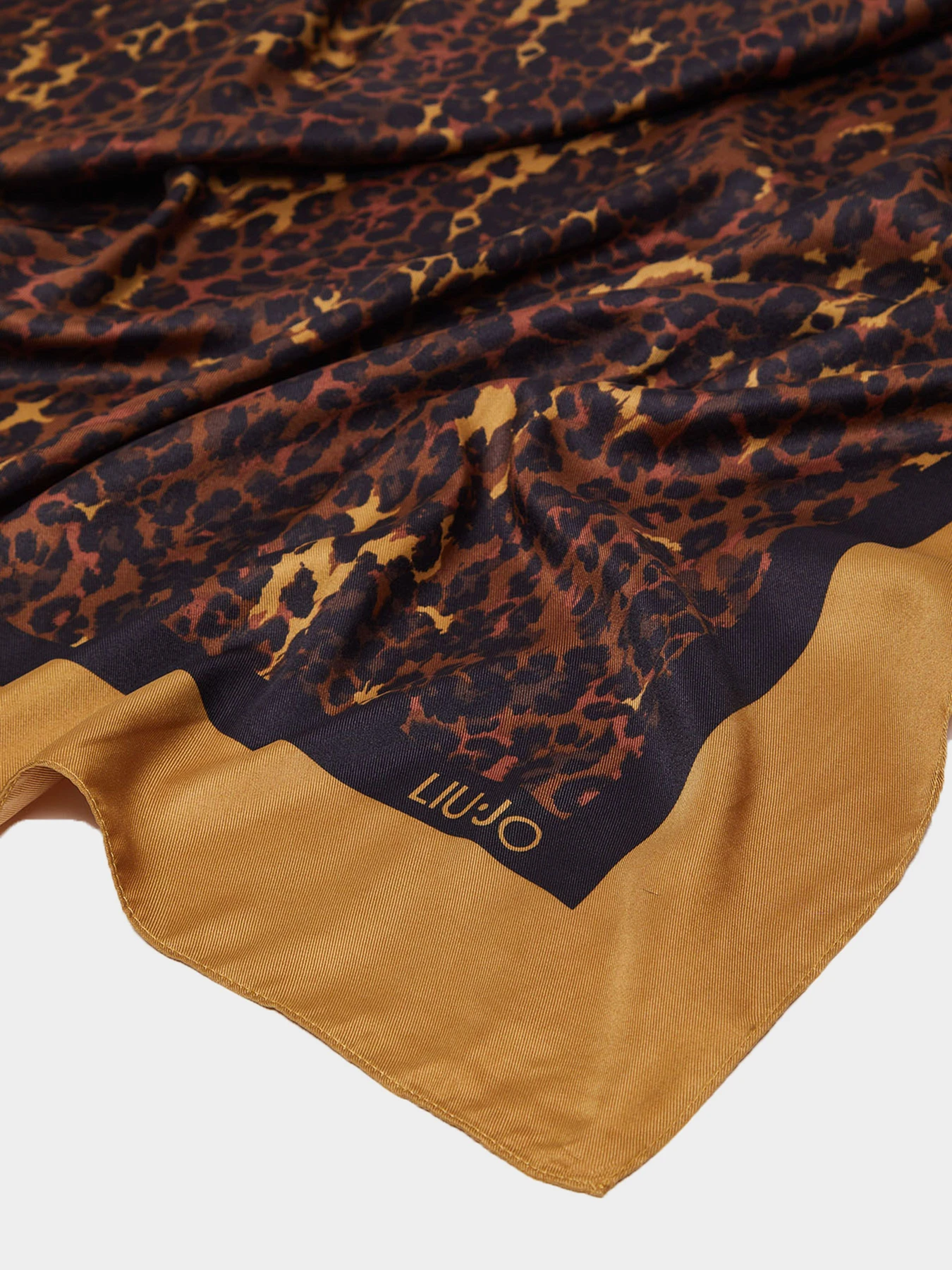 Шарфы и платки Liu Jo модель 2F3141 T0300 09155 Шарфы и платки Liu Jo модель 2F3141 T0300 09155 Фото