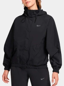 Куртки и дубленки NIKE модель FB7492-010 Фото