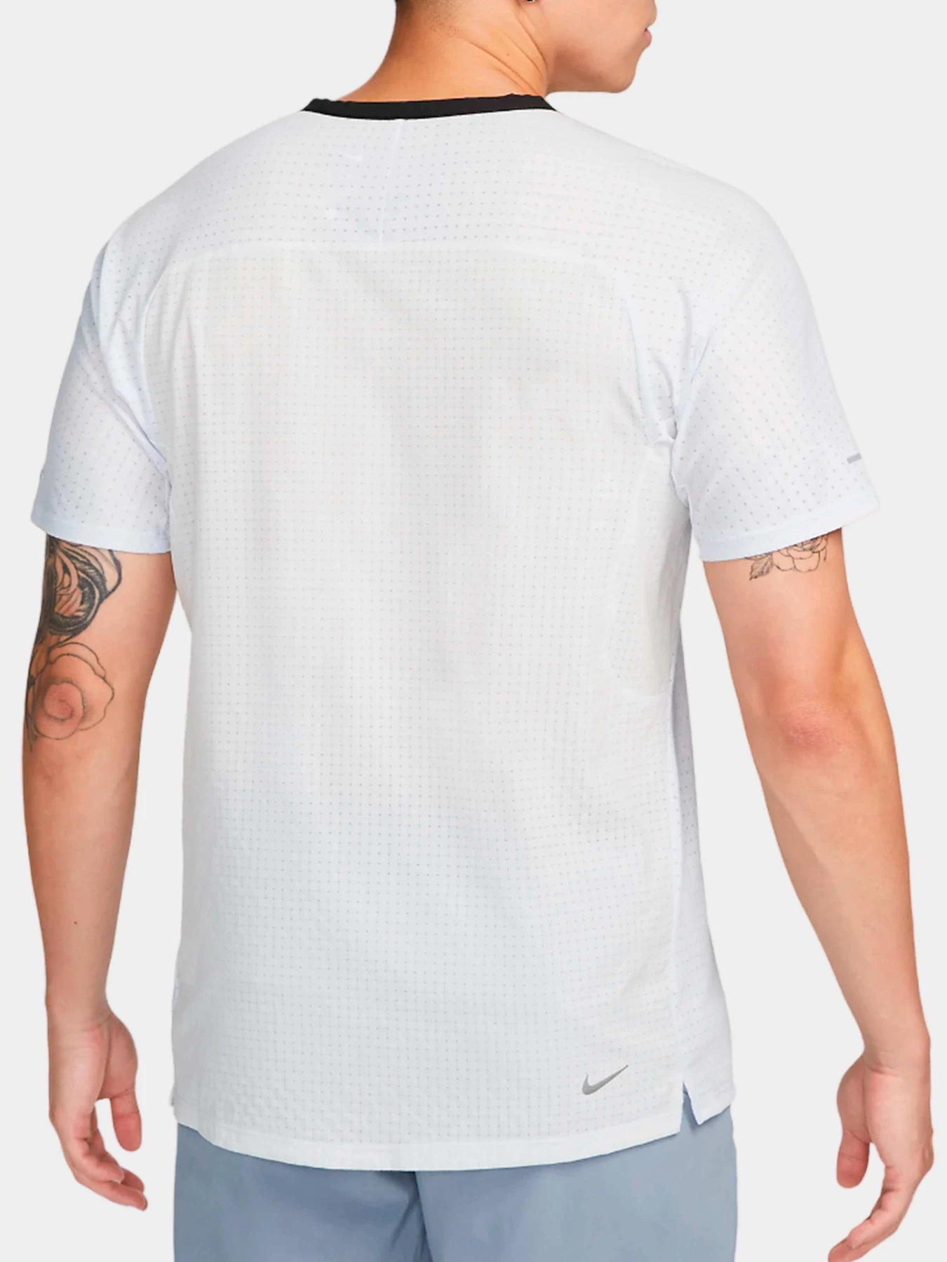 Футболки и поло NIKE модель DV9305-085 Футболки и поло NIKE модель DV9305-085 Фото