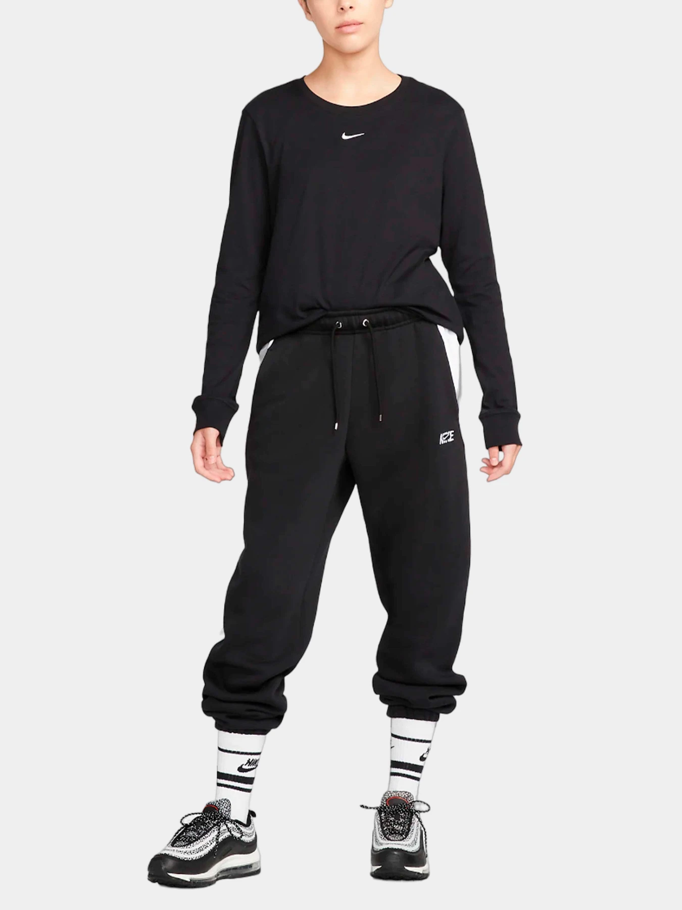 Худи и свитшоты NIKE модель FB2603-010 Худи и свитшоты NIKE модель FB2603-010 Фото