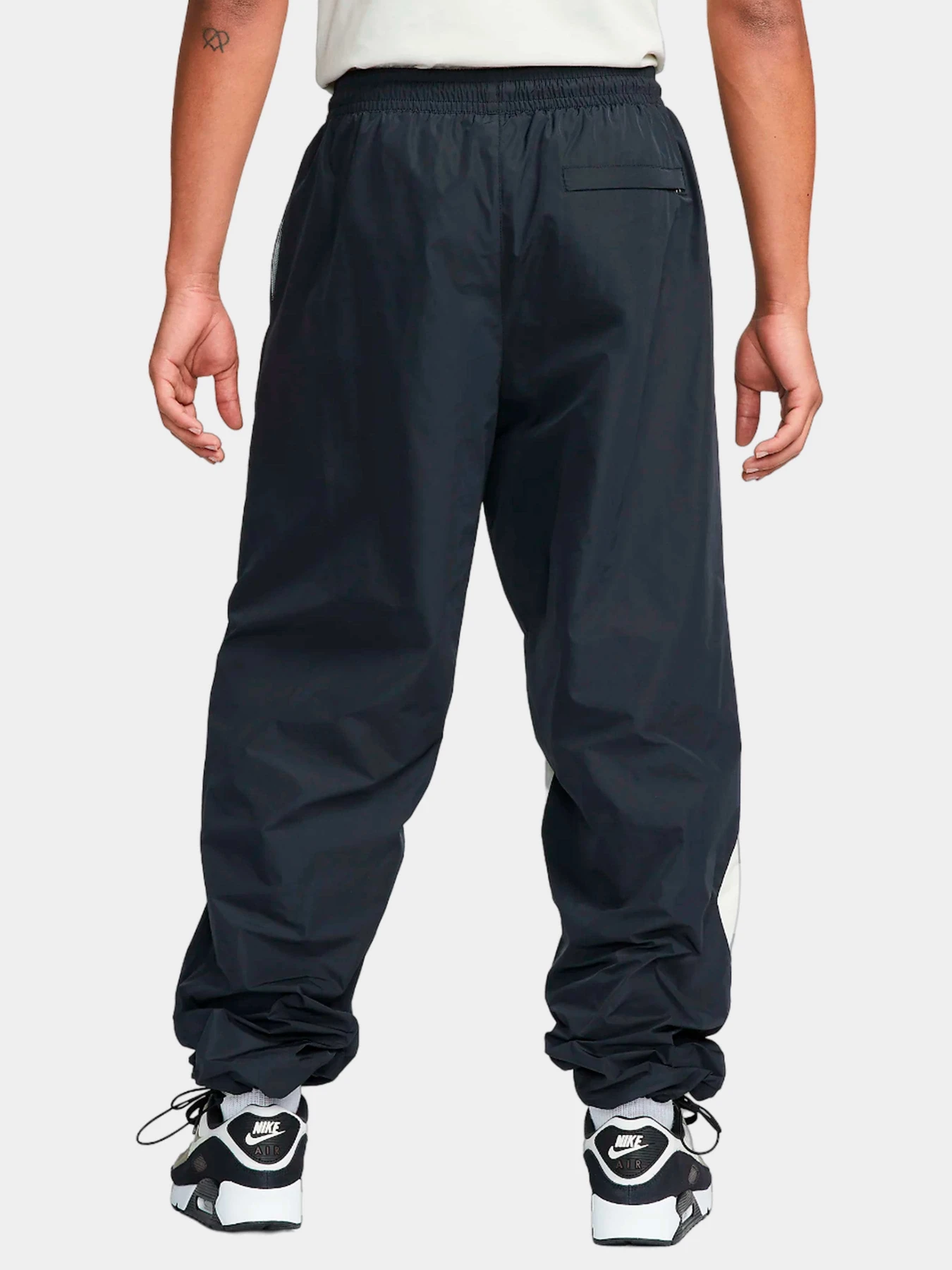 Брюки NIKE модель FB7880-010 Брюки NIKE модель FB7880-010 Фото