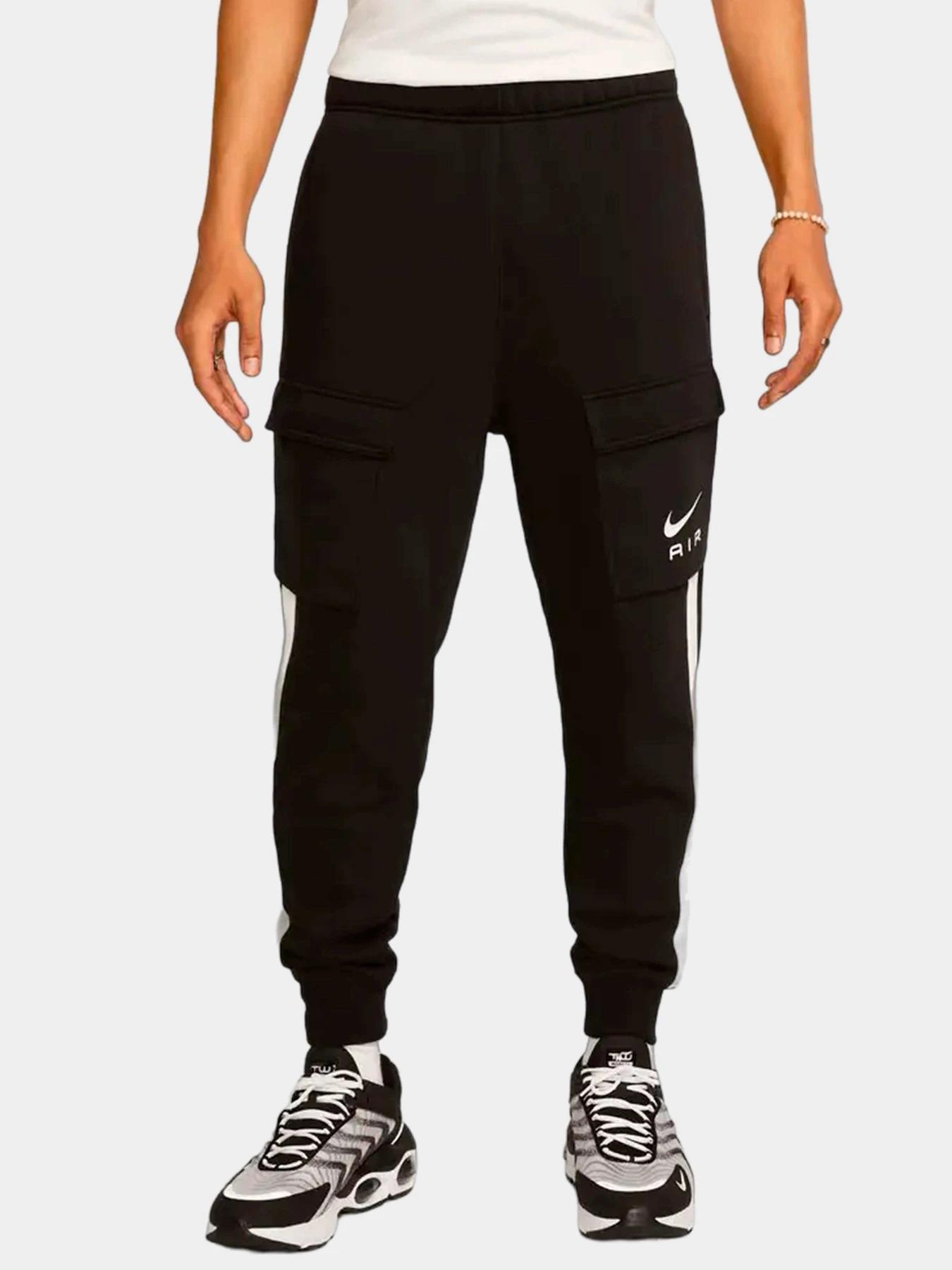 Брюки NIKE модель FN7693-010 Брюки NIKE модель FN7693-010 Фото