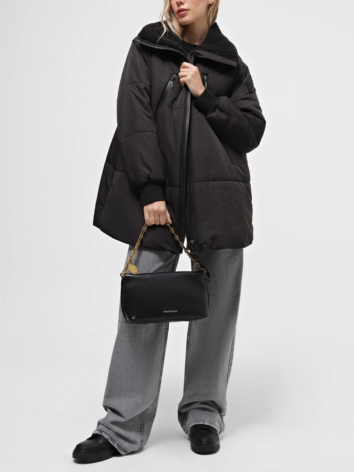 Куртки и дубленки Emporio Armani модель 6R2B85-2NNIZ-0999 Куртки и дубленки Emporio Armani модель 6R2B85-2NNIZ-0999 Фото