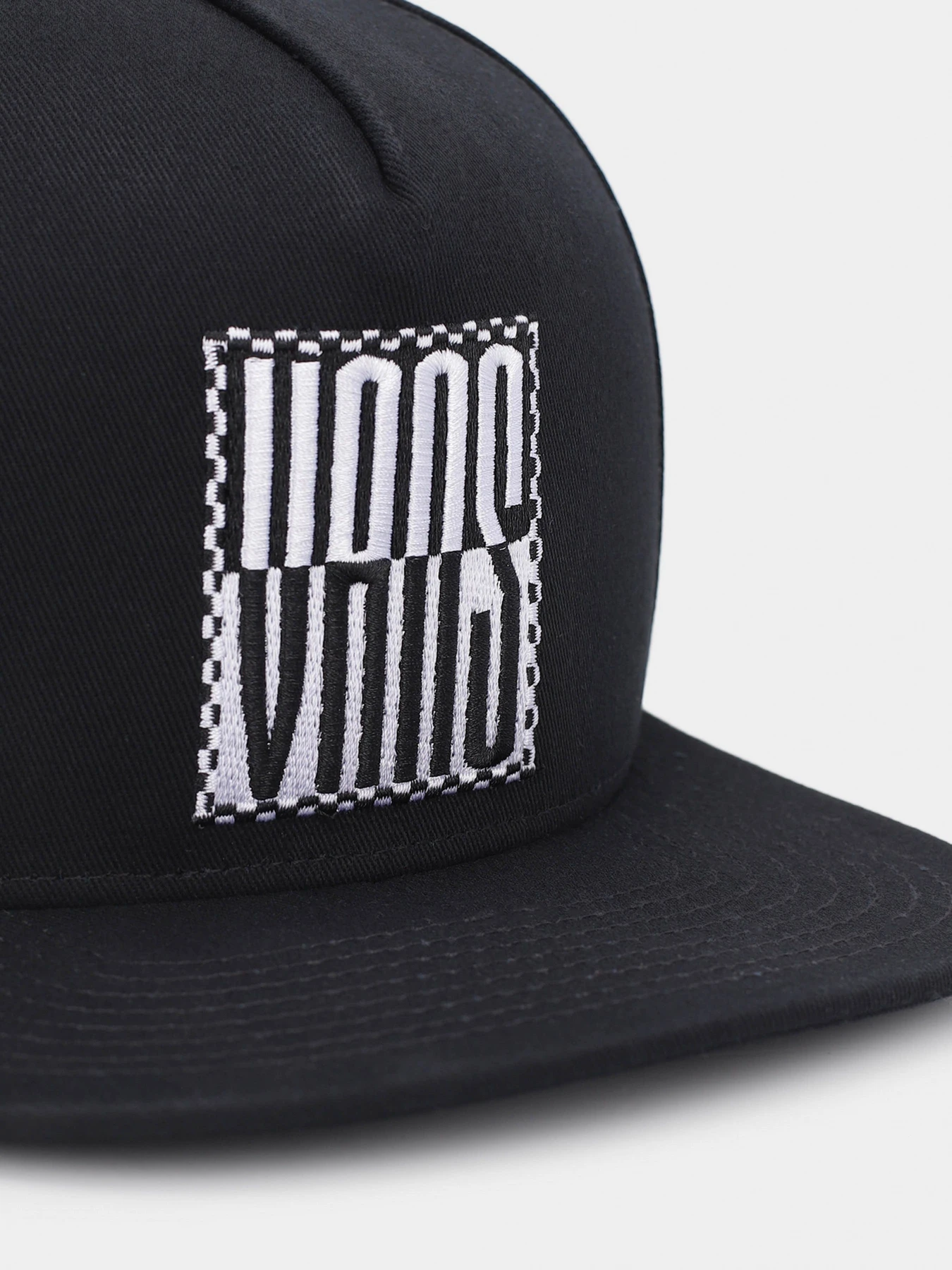 Шапки и кепки Vans модель VN0008PABLK1 Шапки и кепки Vans модель VN0008PABLK1 Фото