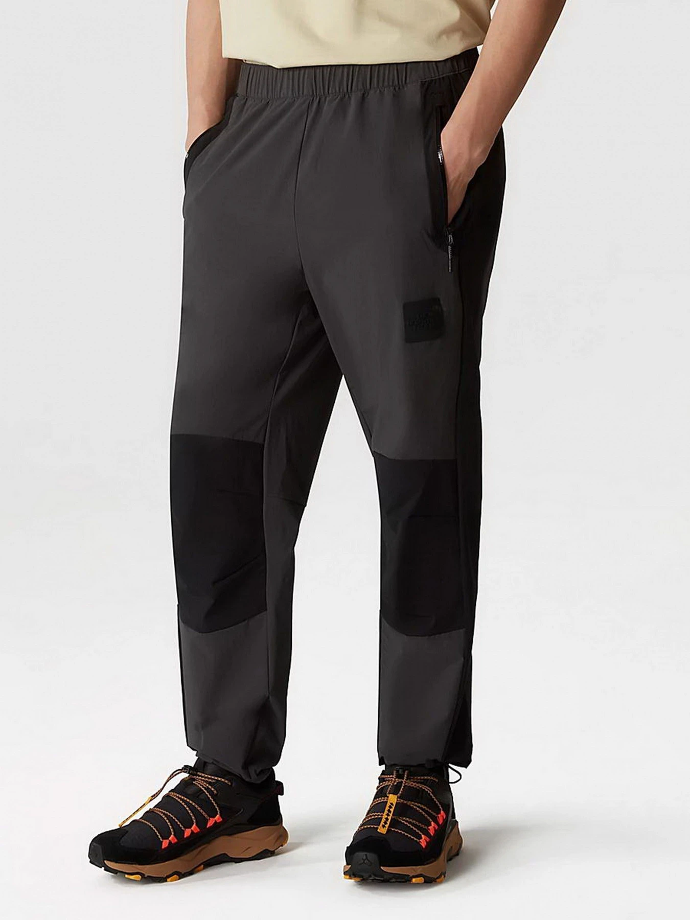 Брюки The North Face модель NF0A852TMN81 Брюки The North Face модель NF0A852TMN81 Фото