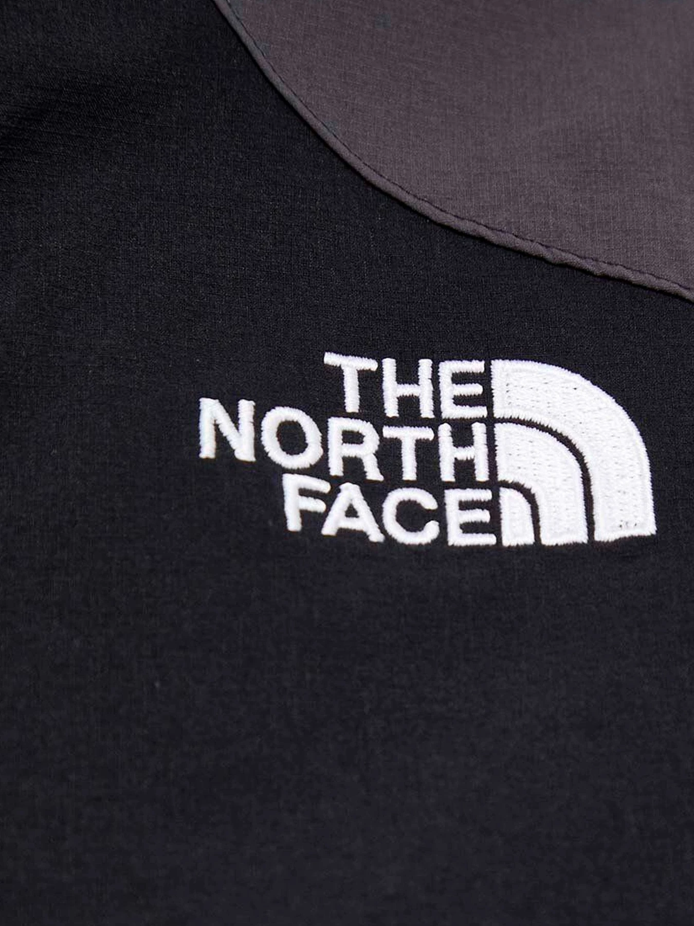 Куртки и дубленки The North Face модель NF0A852XKT01 Фото