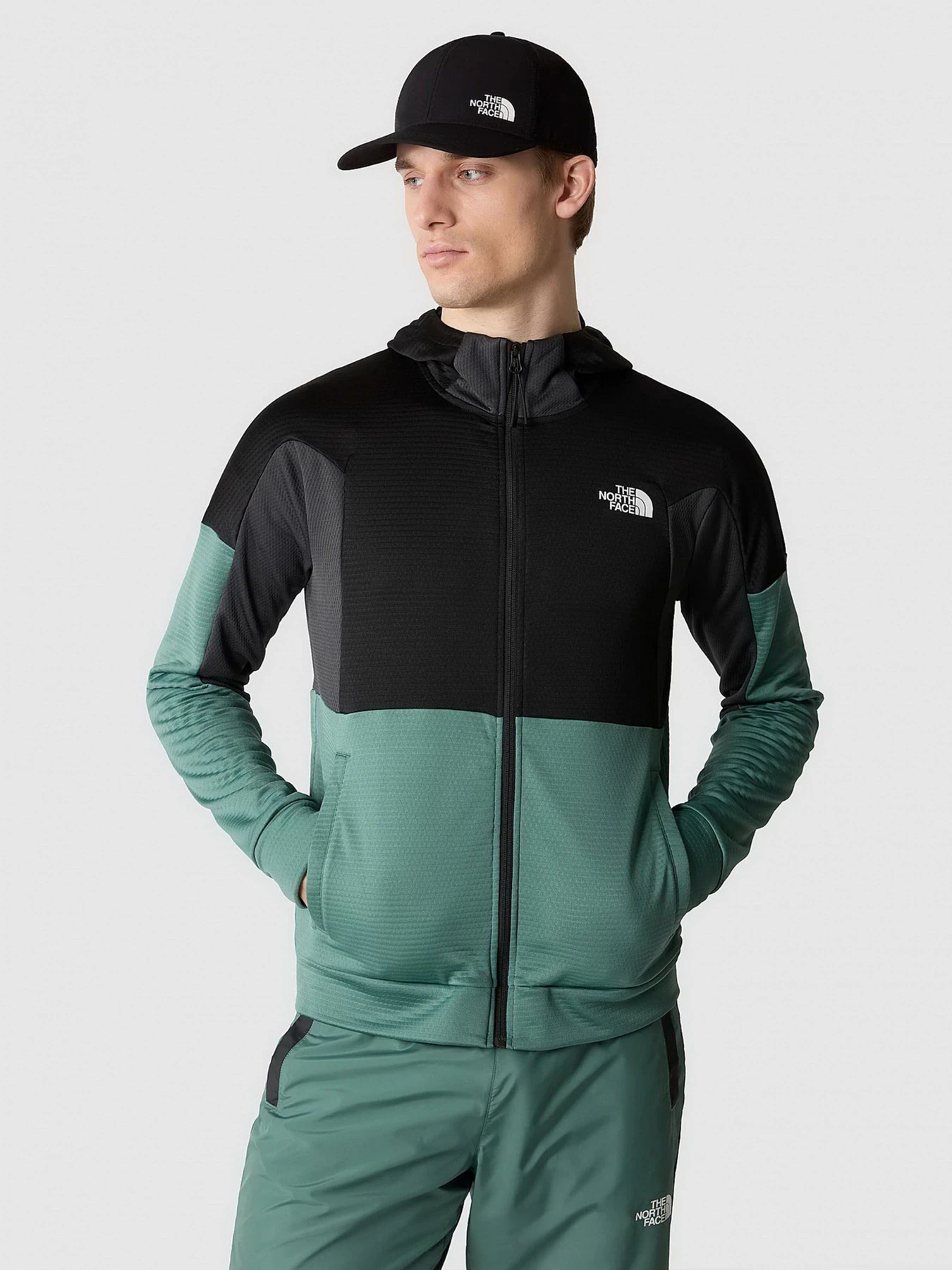 Худи и свитшоты The North Face модель NF0A857EOOF1 Худи и свитшоты The North Face модель NF0A857EOOF1 Фото