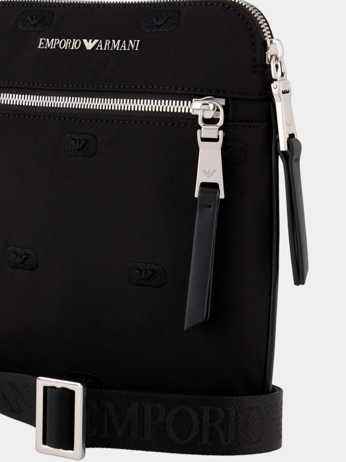Сумки Emporio Armani модель Y4M396-Y726E-80001 Сумки Emporio Armani модель Y4M396-Y726E-80001 Фото