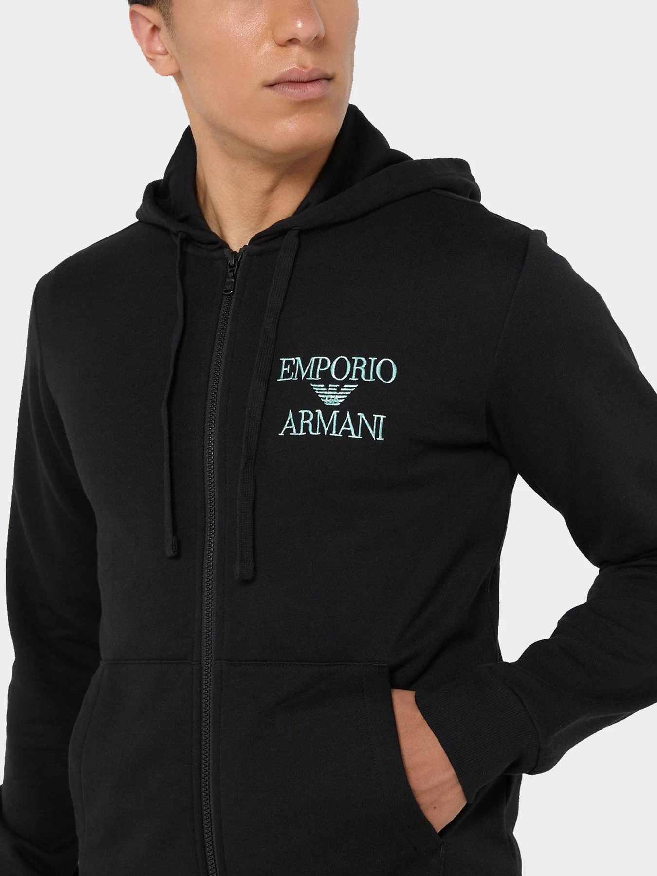 Худи и свитшоты Emporio Armani модель 111784-3F571-00020 Худи и свитшоты Emporio Armani модель 111784-3F571-00020 Фото