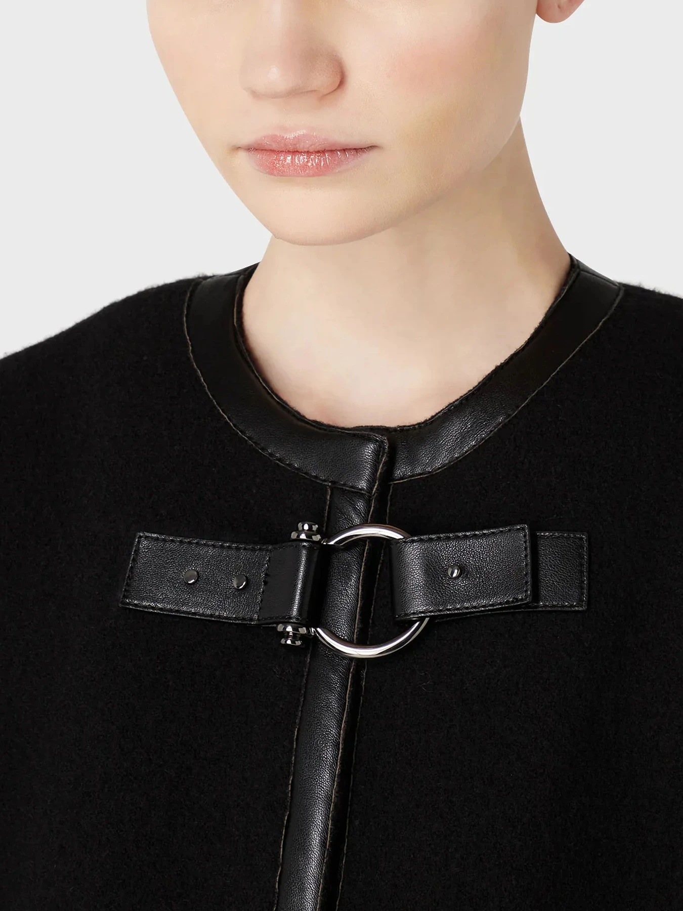 Пальто и плащи Emporio Armani модель 6R2BT2-2M12Z-0999 Пальто и плащи Emporio Armani модель 6R2BT2-2M12Z-0999 Фото
