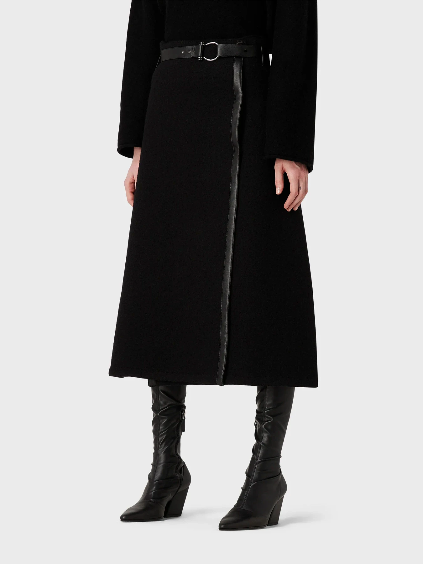 Юбки Emporio Armani модель 6R2NT1-2M12Z-0999 Юбки Emporio Armani модель 6R2NT1-2M12Z-0999 Фото