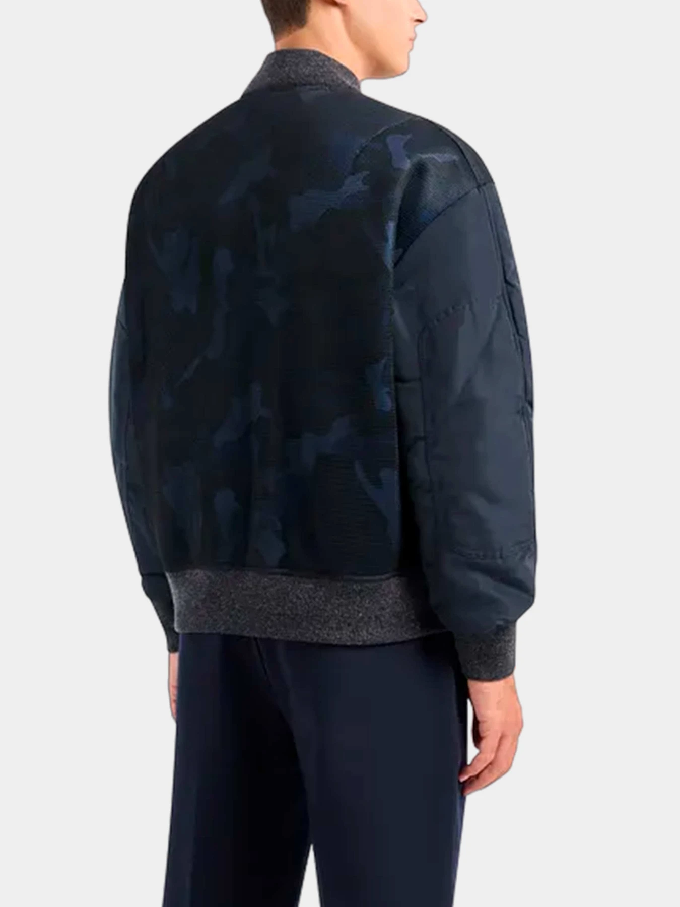 Куртки и дубленки Emporio Armani модель 6R1B77-1NFNZ-0920 Куртки и дубленки Emporio Armani модель 6R1B77-1NFNZ-0920 Фото