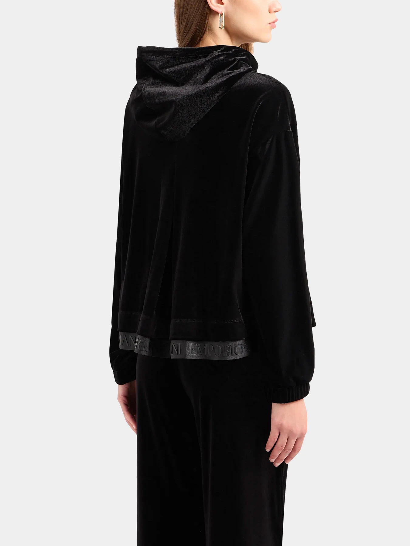 Худи и свитшоты Emporio Armani модель 6R2M6G-2JVZZ-0999 Худи и свитшоты Emporio Armani модель 6R2M6G-2JVZZ-0999 Фото