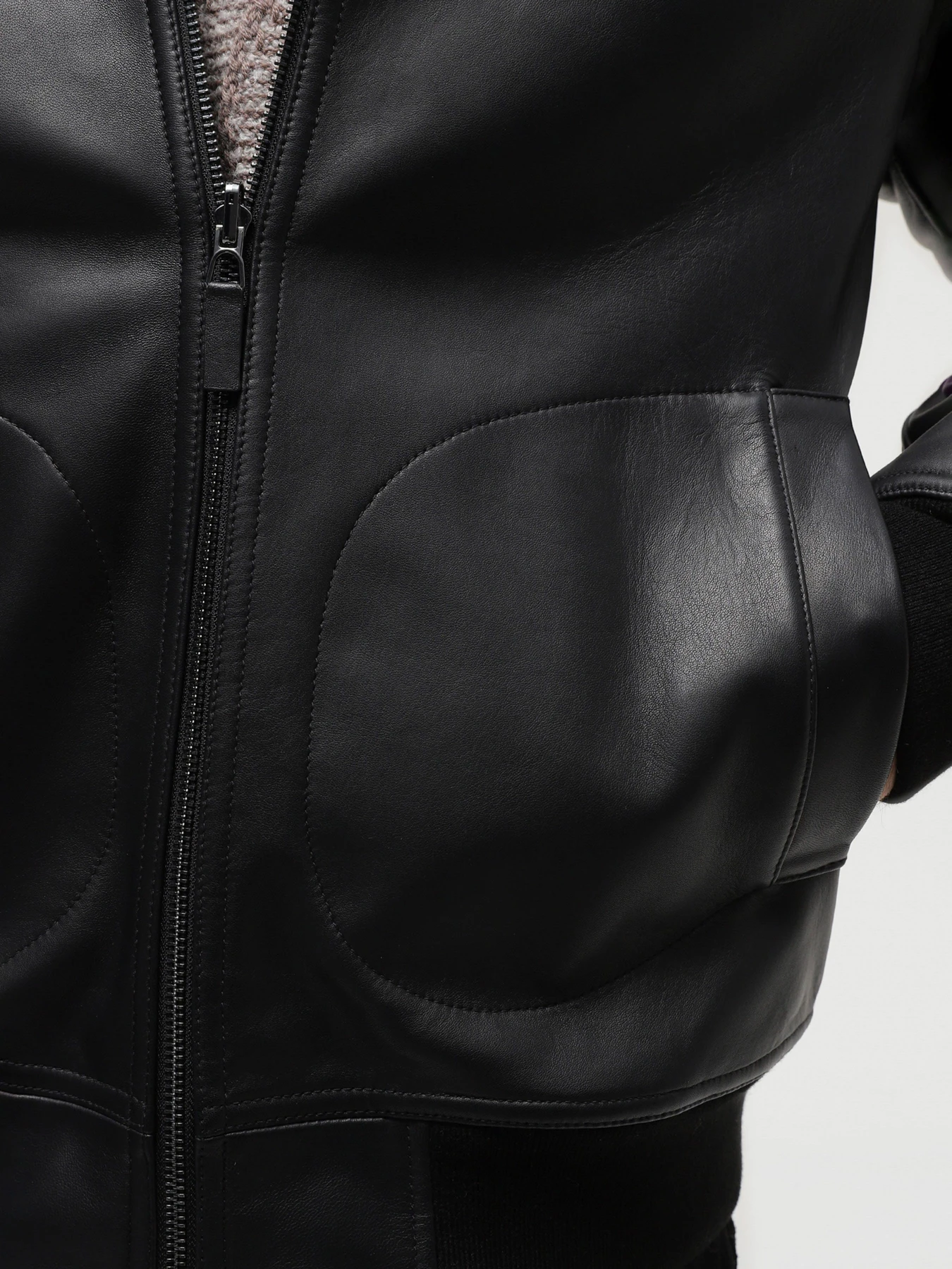 Куртки и дубленки Emporio Armani модель H41R8D-E1P8D-999 Куртки и дубленки Emporio Armani модель H41R8D-E1P8D-999 Фото