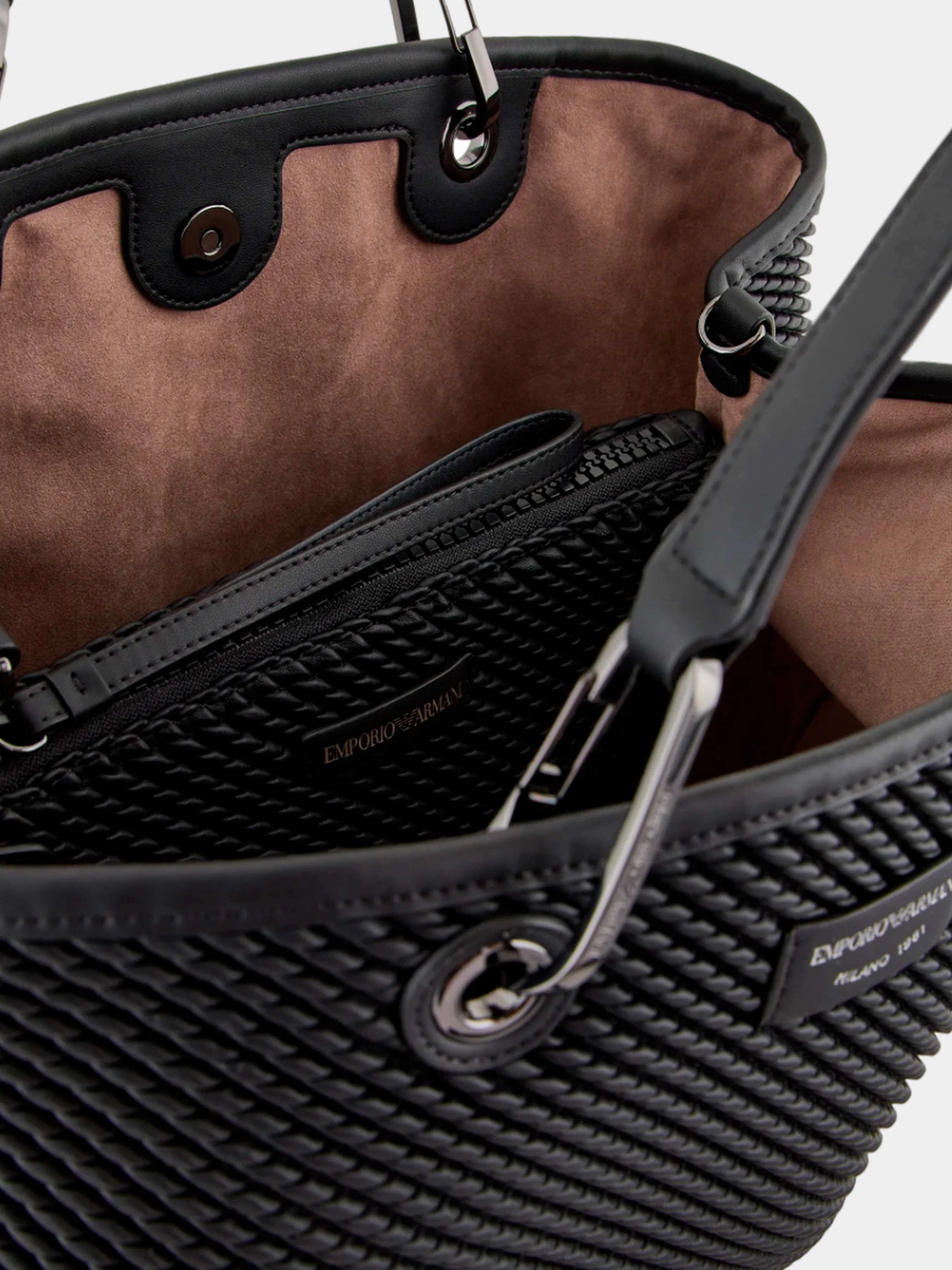Сумки Emporio Armani модель Y3D165-YVZ9I-80001 Фото