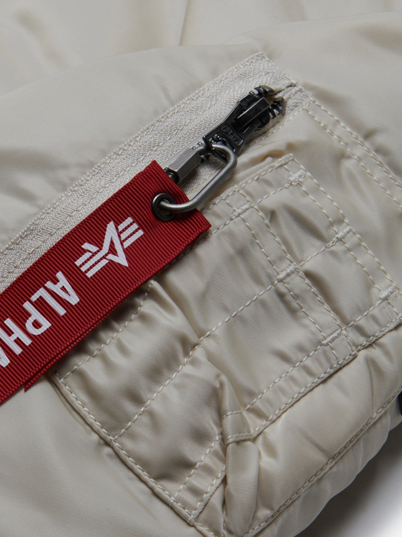 Куртки и дубленки Alpha Industries модель WJM44500C1_217 Куртки и дубленки Alpha Industries модель WJM44500C1_217 Фото