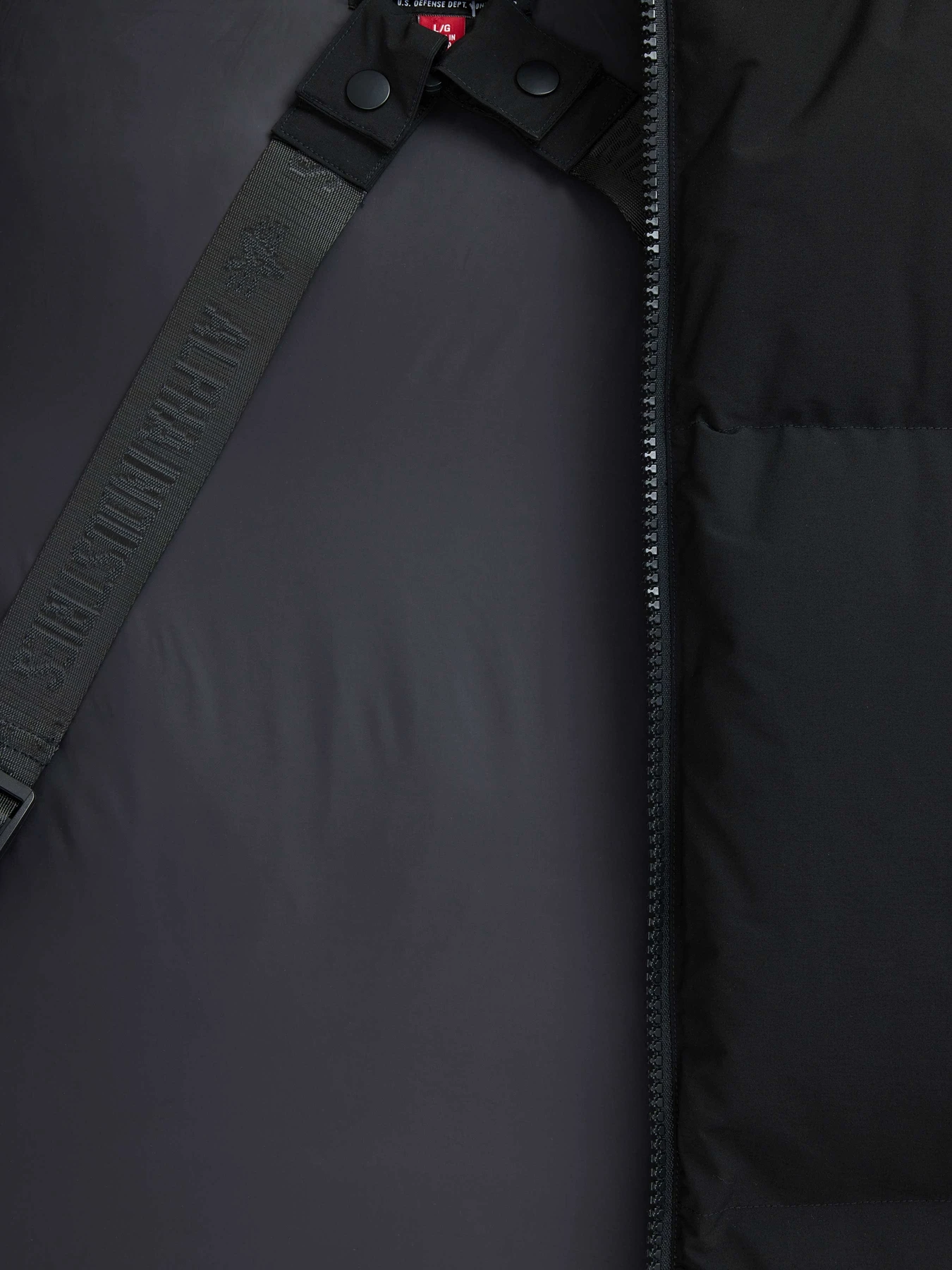 Куртки и дубленки Alpha Industries модель MJH53500C1_001 Куртки и дубленки Alpha Industries модель MJH53500C1_001 Фото