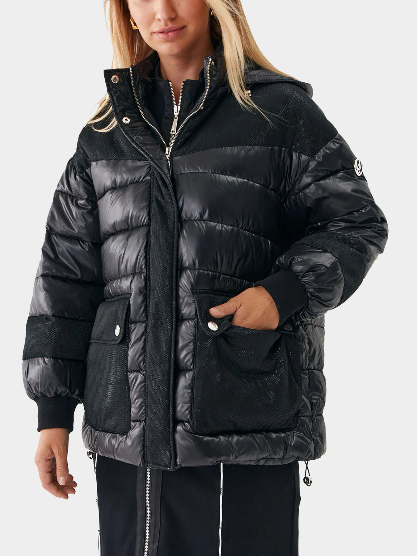 Куртки и дубленки Liu Jo модель TF3137 TS031 22222 Куртки и дубленки Liu Jo модель TF3137 TS031 22222 Фото