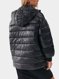Куртки и дубленки Liu Jo модель TF3137 TS031 22222 Фото