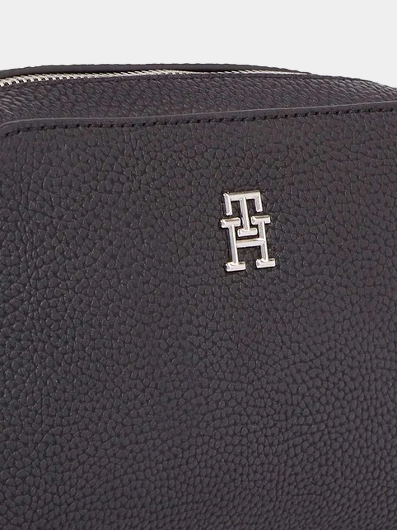 Сумки Tommy Hilfiger модель AW0AW15216-BDS Сумки Tommy Hilfiger модель AW0AW15216-BDS Фото