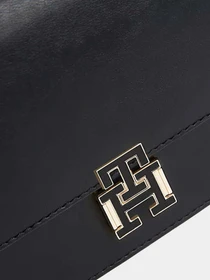 Сумки Tommy Hilfiger модель AW0AW15228-BDS Фото