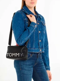 Сумки Tommy Hilfiger модель AW0AW15432-BDS Фото