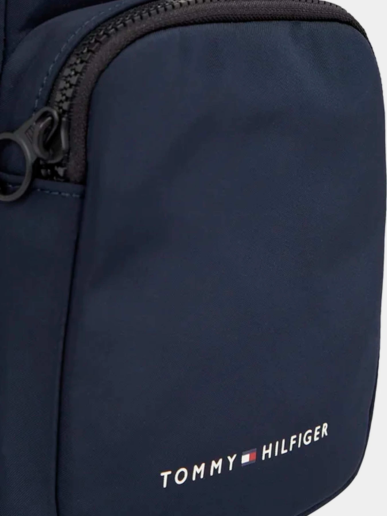 Сумки Tommy Hilfiger модель AM0AM12091-DW6 Сумки Tommy Hilfiger модель AM0AM12091-DW6 Фото