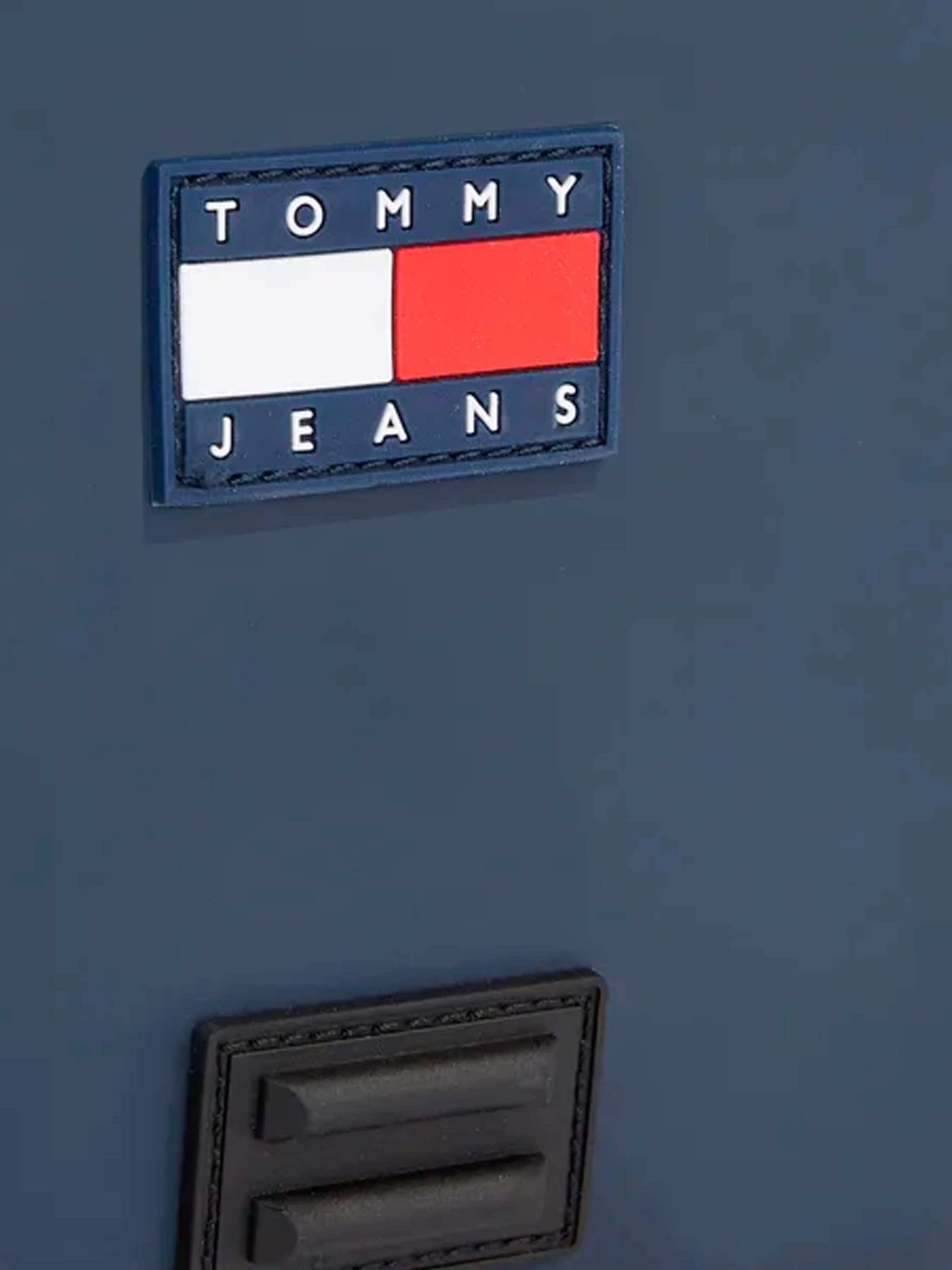Сумки Tommy Hilfiger модель AM0AM11634-C87 Сумки Tommy Hilfiger модель AM0AM11634-C87 Фото