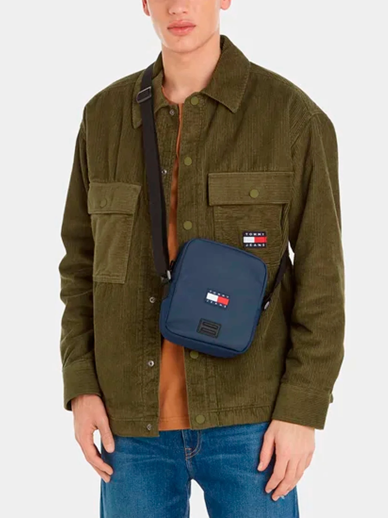 Сумки Tommy Hilfiger модель AM0AM11634-C87 Сумки Tommy Hilfiger модель AM0AM11634-C87 Фото