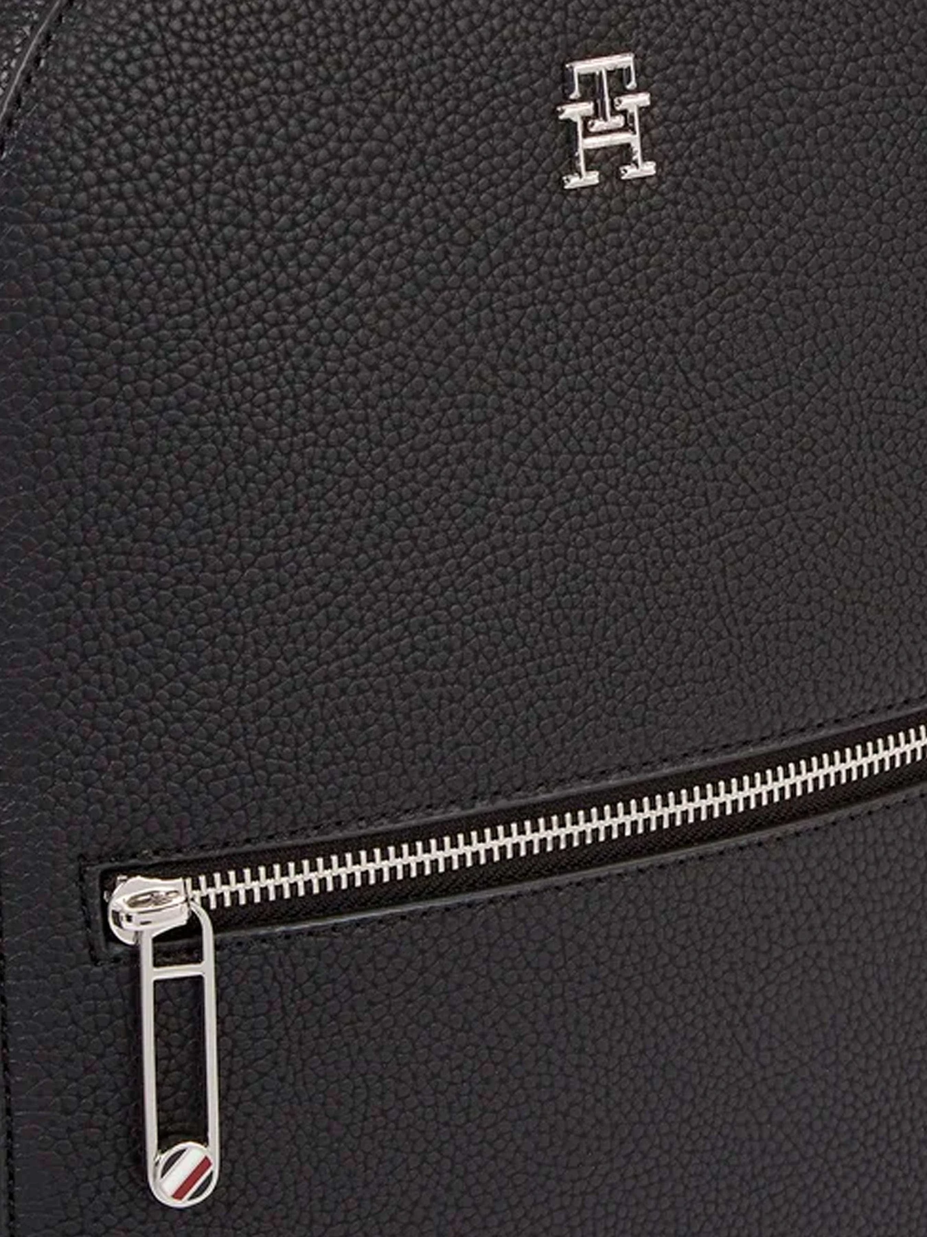 Рюкзаки Tommy Hilfiger модель AW0AW15213-BDS Рюкзаки Tommy Hilfiger модель AW0AW15213-BDS Фото