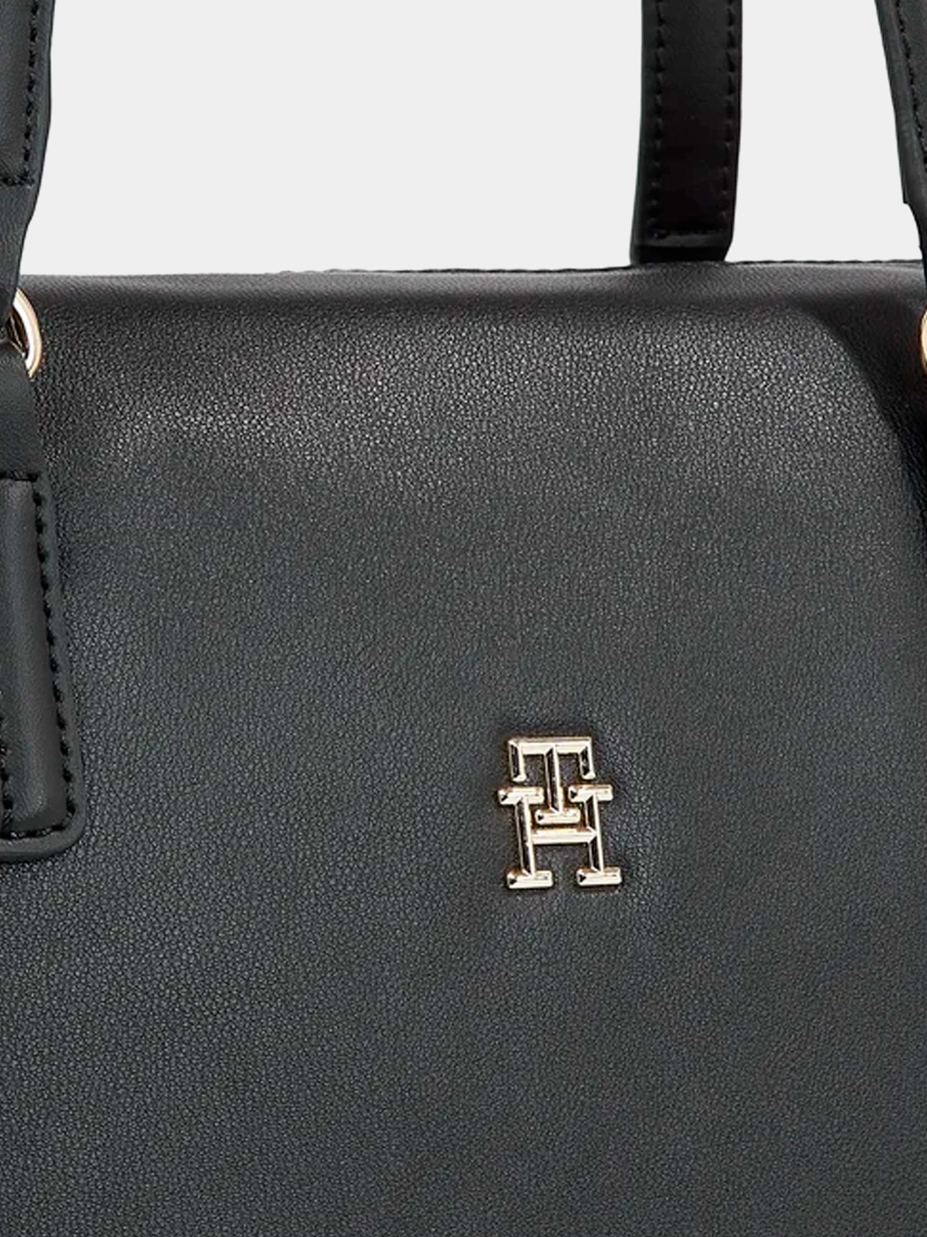 Сумки Tommy Hilfiger модель AW0AW15856-BDS Сумки Tommy Hilfiger модель AW0AW15856-BDS Фото