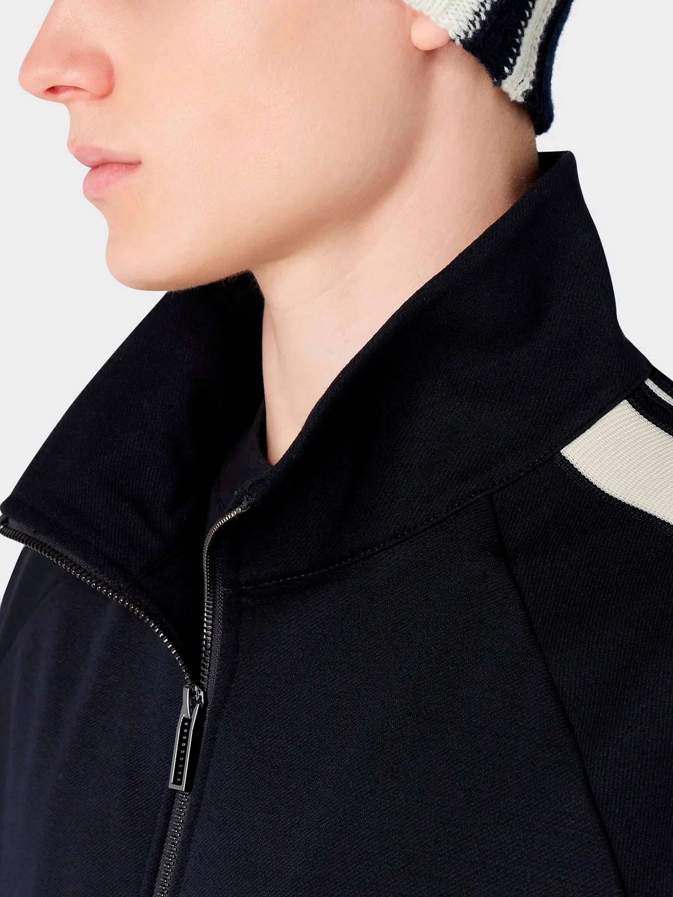 Худи и свитшоты Emporio Armani модель 6R1MF8-1JHQZ-0920 Фото