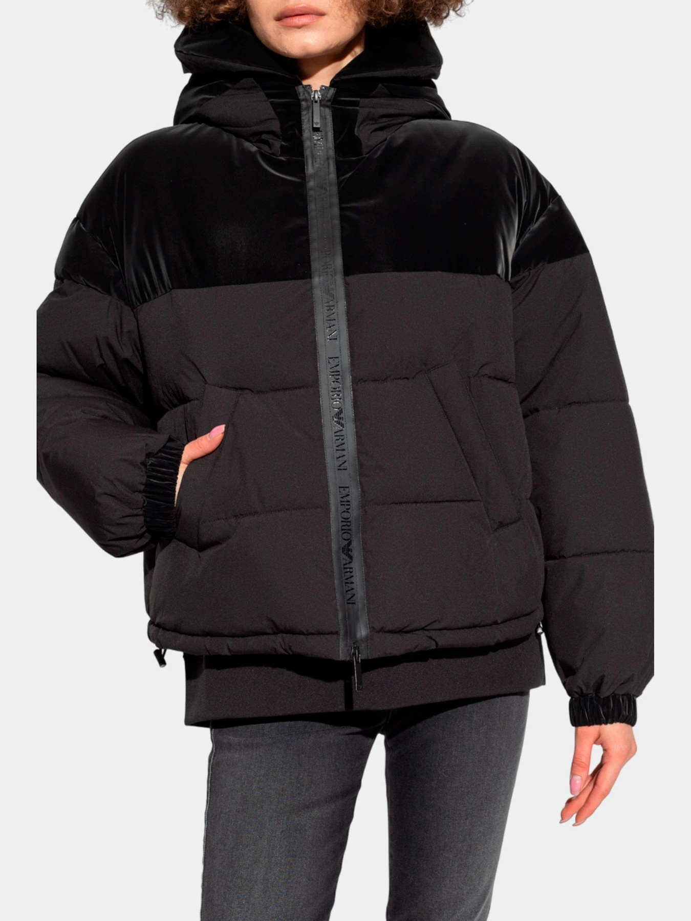 Куртки и дубленки Emporio Armani модель 6R2B77-2NFFZ-0999 Фото