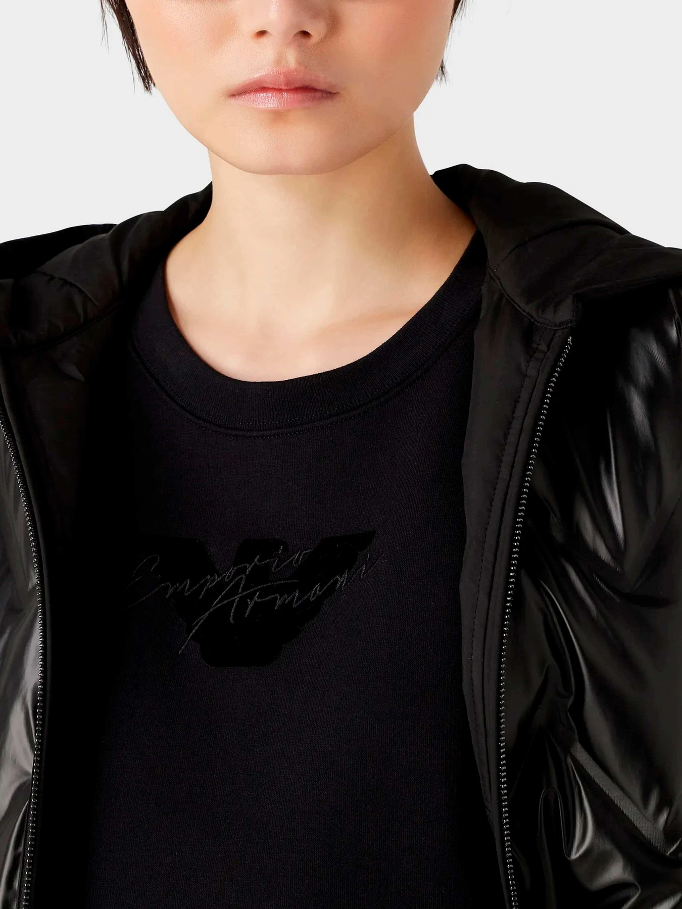 Куртки и дубленки Emporio Armani модель 6R2L68-2NFGZ-0999 Куртки и дубленки Emporio Armani модель 6R2L68-2NFGZ-0999 Фото