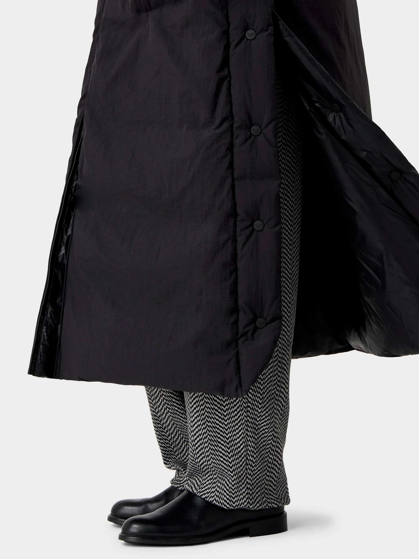 Куртки и дубленки Emporio Armani модель 6R2L75-2NFPZ-0999 Фото