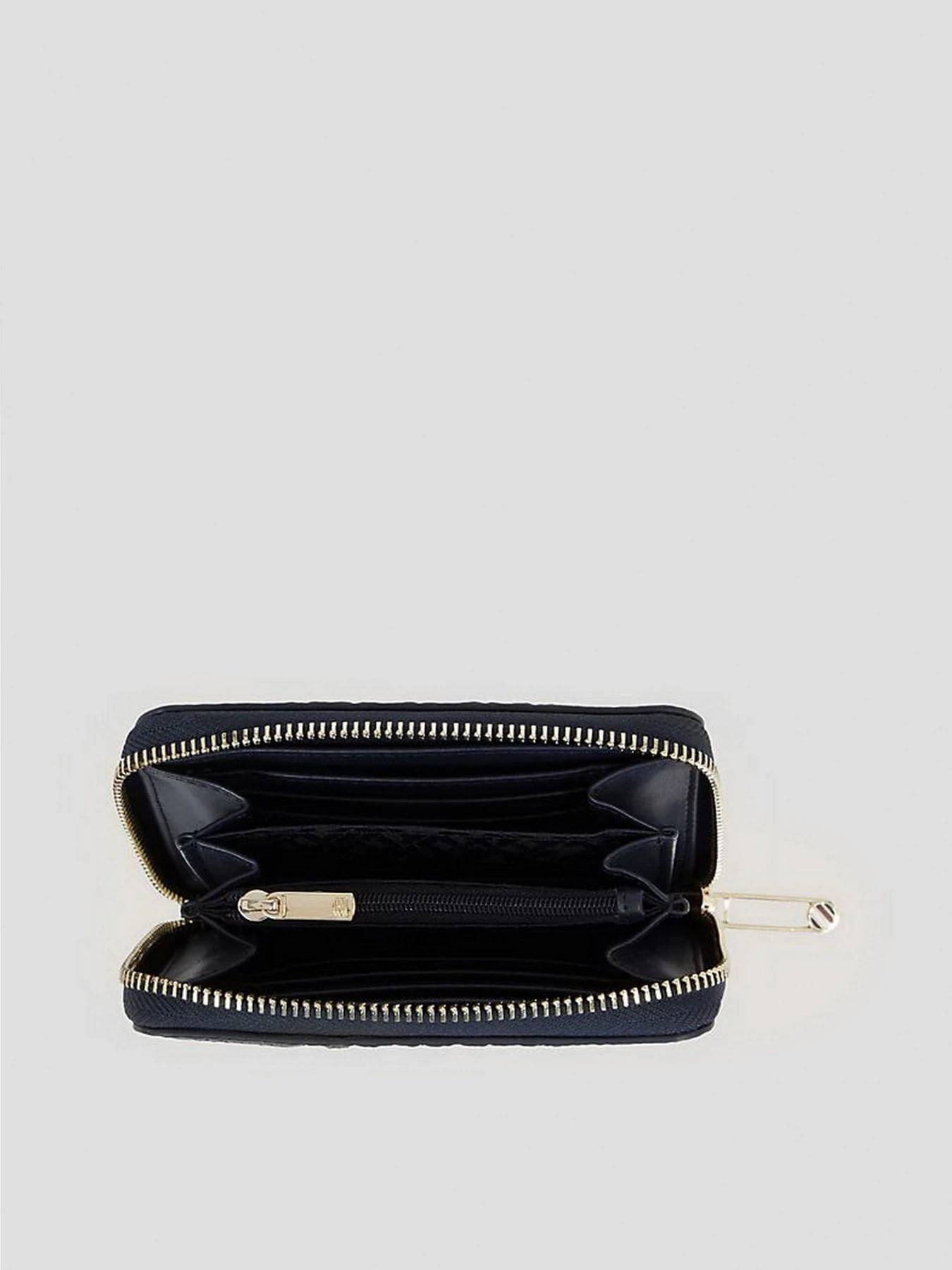 Кошельки Tommy Hilfiger модель AW0AW15292-DW6 Кошельки Tommy Hilfiger модель AW0AW15292-DW6 Фото