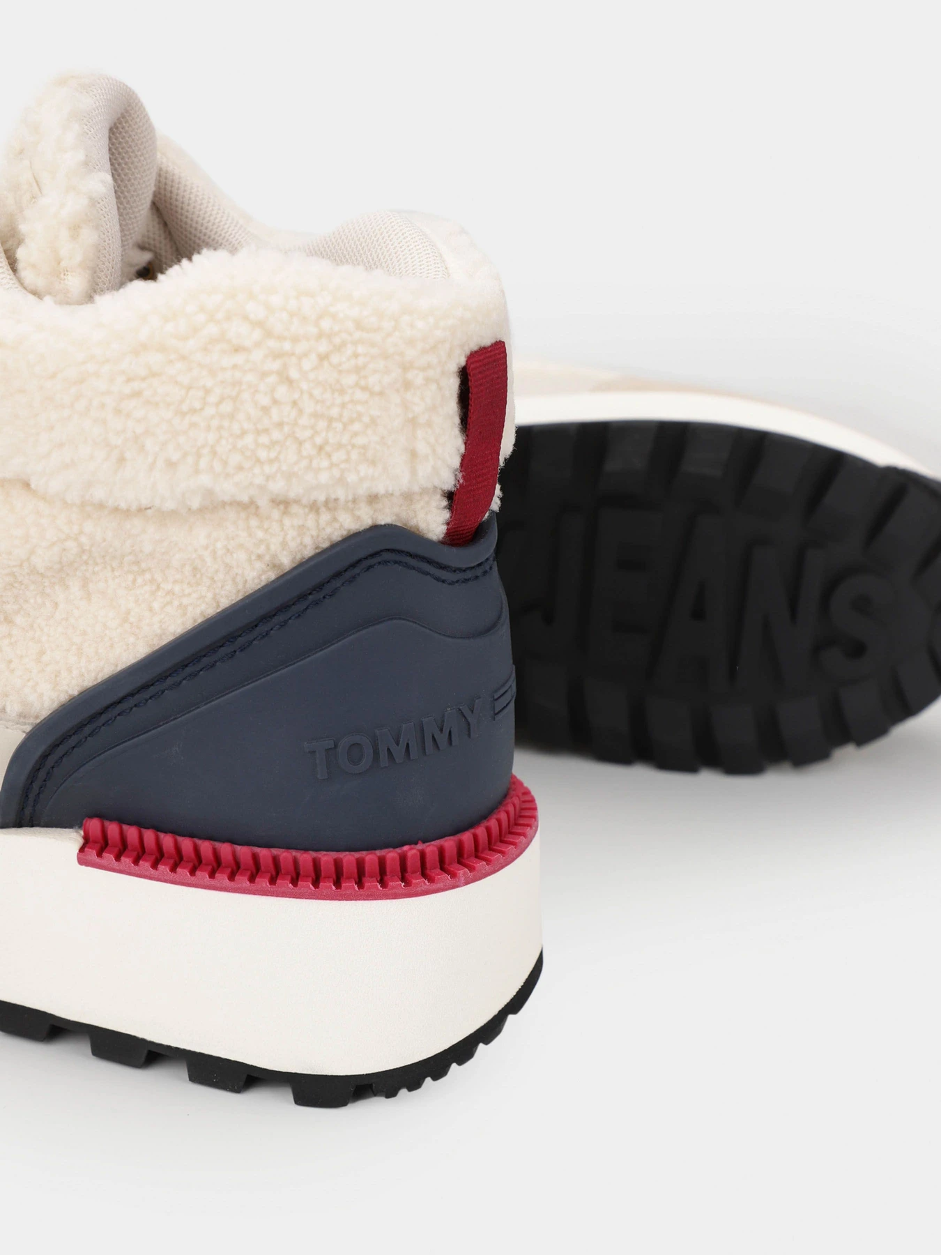 Ботинки и сапоги Tommy Hilfiger модель EN0EN02312-XJS Ботинки и сапоги Tommy Hilfiger модель EN0EN02312-XJS Фото
