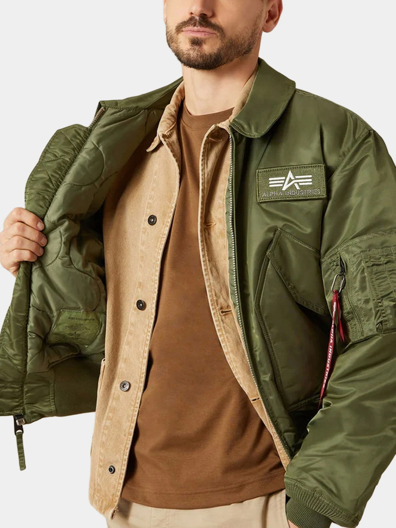 Куртки и дубленки Alpha Industries модель MJC22000C1_310 Куртки и дубленки Alpha Industries модель MJC22000C1_310 Фото