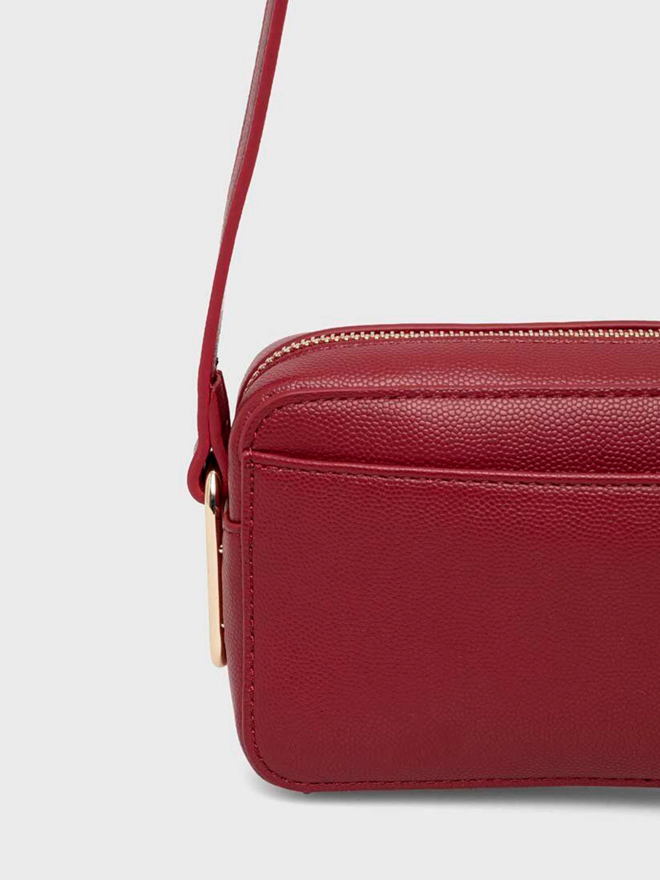 Сумки Tommy Hilfiger модель AW0AW15245-XJS Сумки Tommy Hilfiger модель AW0AW15245-XJS Фото