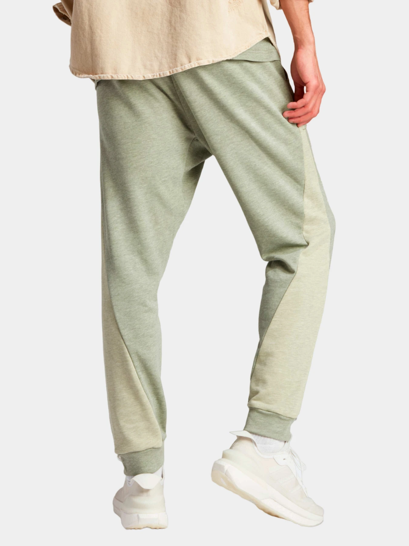 Брюки Adidas модель IJ8968 Брюки Adidas модель IJ8968 Фото